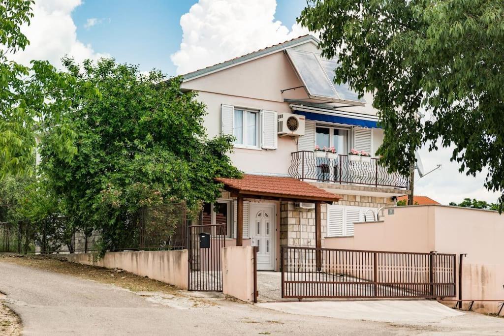 Holiday Home Goranka Zmijavci Luaran gambar